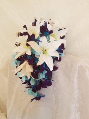 Casablanca lily and galaxy orchid bouquet - Image 2