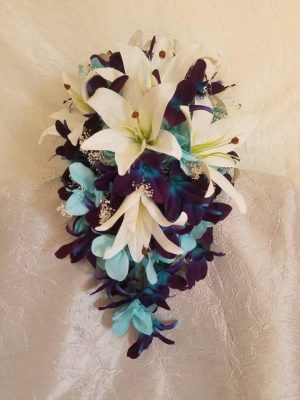 Casablanca lily and galaxy orchid bouquet - Image 4