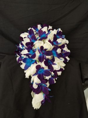 Rose and galaxy orchid bridal bouquet - Image 10