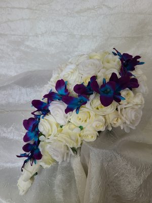 Cascading rose bouquet with orchid accent - Image 3