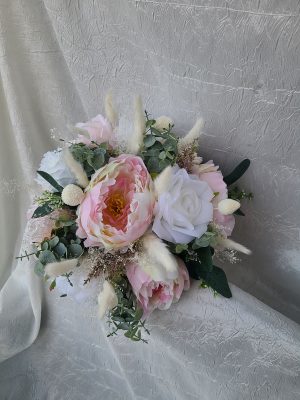 Peony and rose bouquet - Image 12