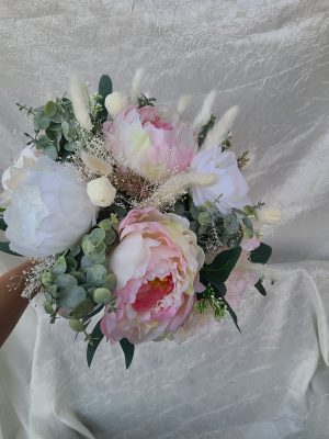 Peony and rose bouquet - Image 10