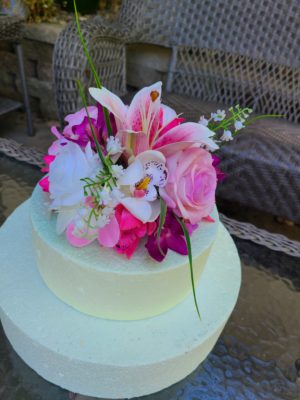 Pink, fuchsia and lavender cascading bouquet set - Image 16