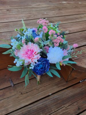 Pink and blue bridal bouquet - Image 15