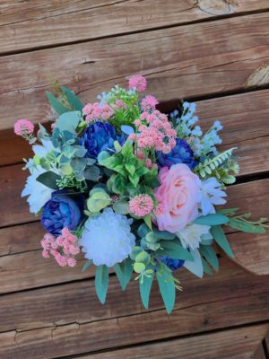 Pink and blue bridal bouquet - Image 14