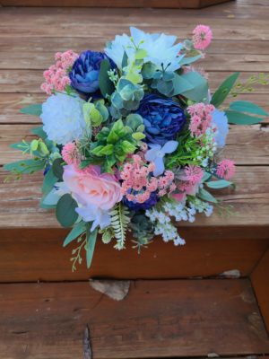 Pink and blue bridal bouquet - Image 13