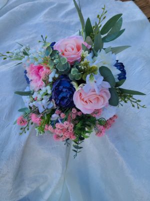 Pink and blue bridal bouquet - Image 7