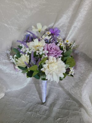 Lavender and white bridal bouquet - Image 2