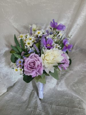 Lavender and white bridal bouquet - Image 6