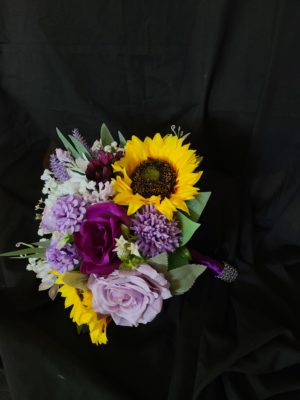 Lavender and sunflower bridal bouquet - Image 4