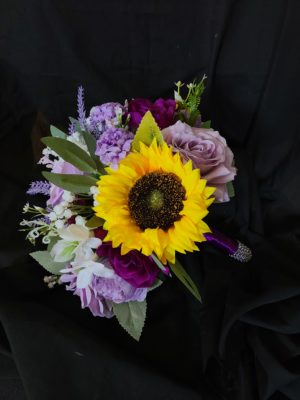 Lavender and sunflower bridal bouquet - Image 3